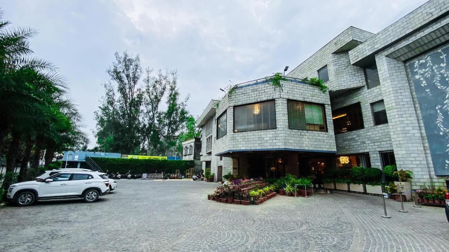 Hotel Natraj Rishīkesh Exteriör bild