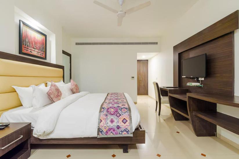 Hotel Natraj Rishīkesh Exteriör bild